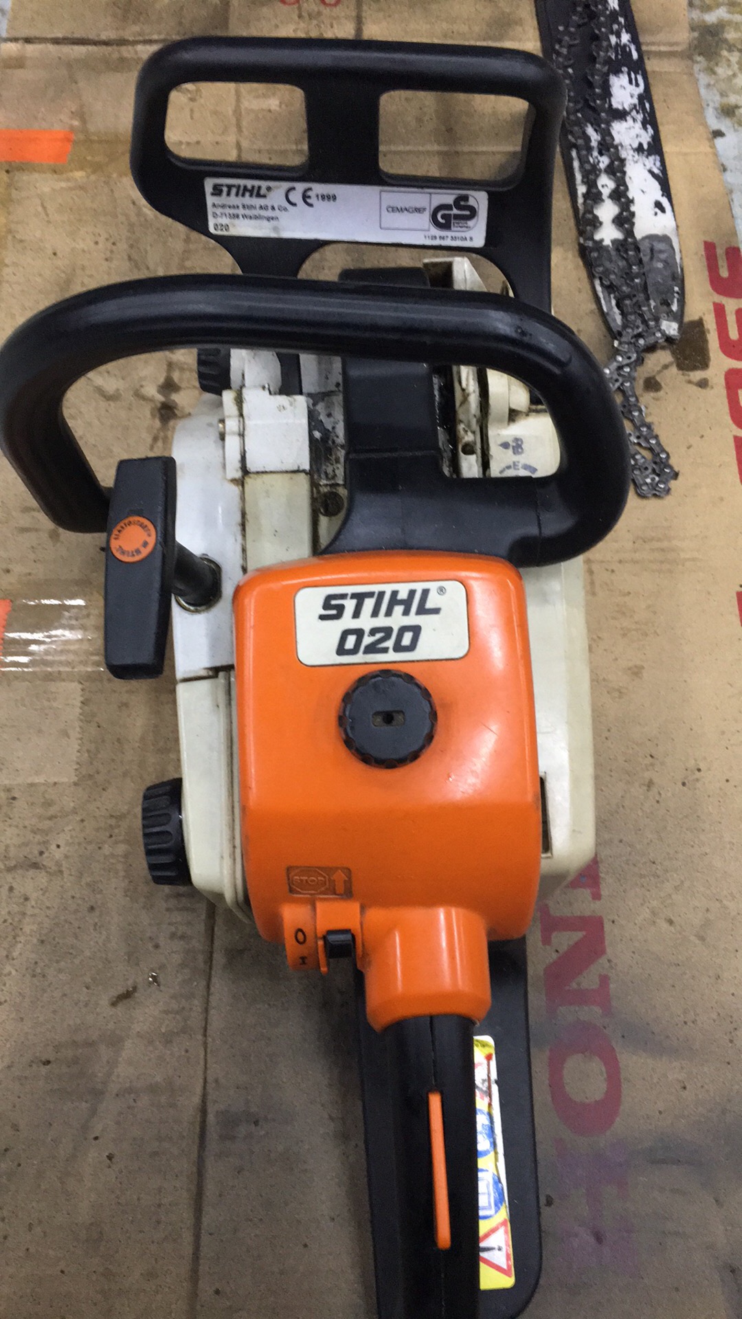 過去記事】STIHL020 横向きに置くとチェンオイルが漏れる修理