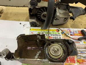 Stihl 011av スターターロープが伸びたまま戻らない 修理ブログ プラウ Plow