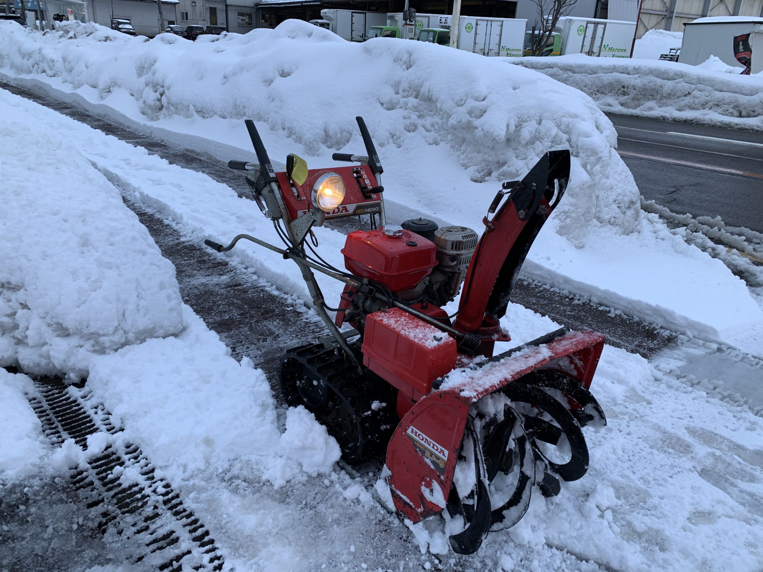 ホンダ HS80JS 燃料タンク Vベルト交換 修理完了 ｜修理ブログ｜プラウ PLOW