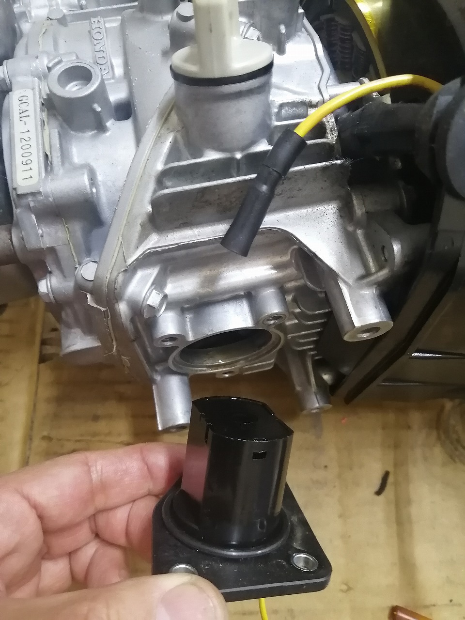 ホンダ HONDA EX900 発電機 50Hz(750VA)/60Hz(900VA) ※オイル少し