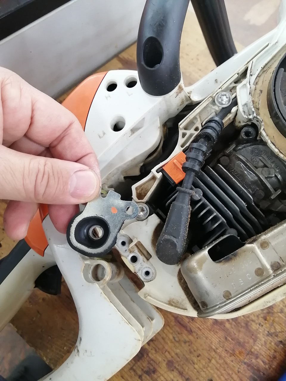 STIHL MS201の冬季整備 ｜修理ブログ｜プラウ PLOW