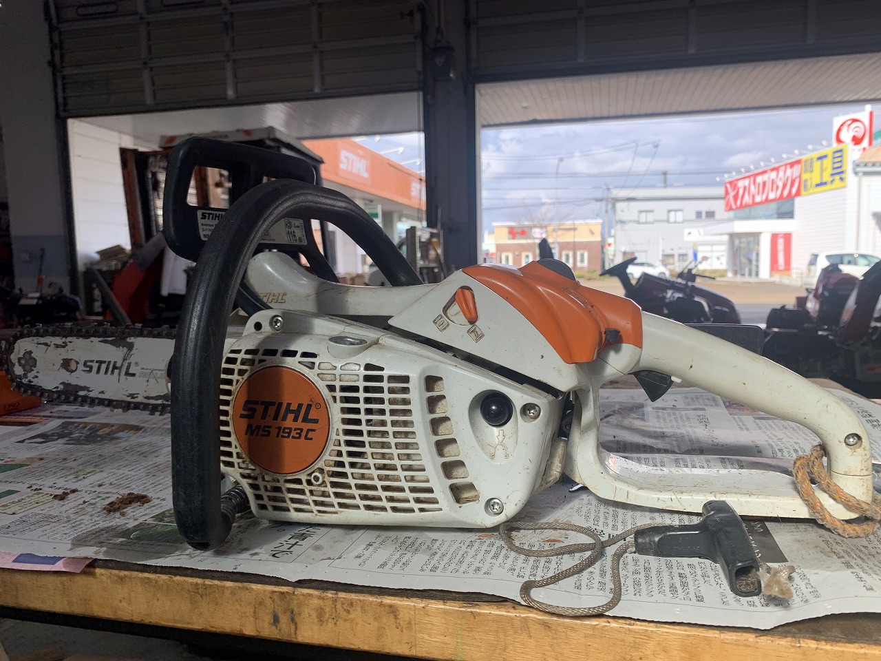 STIHL MS193C-E 木の下敷きになってハンドル破損した。 ｜修理ブログ