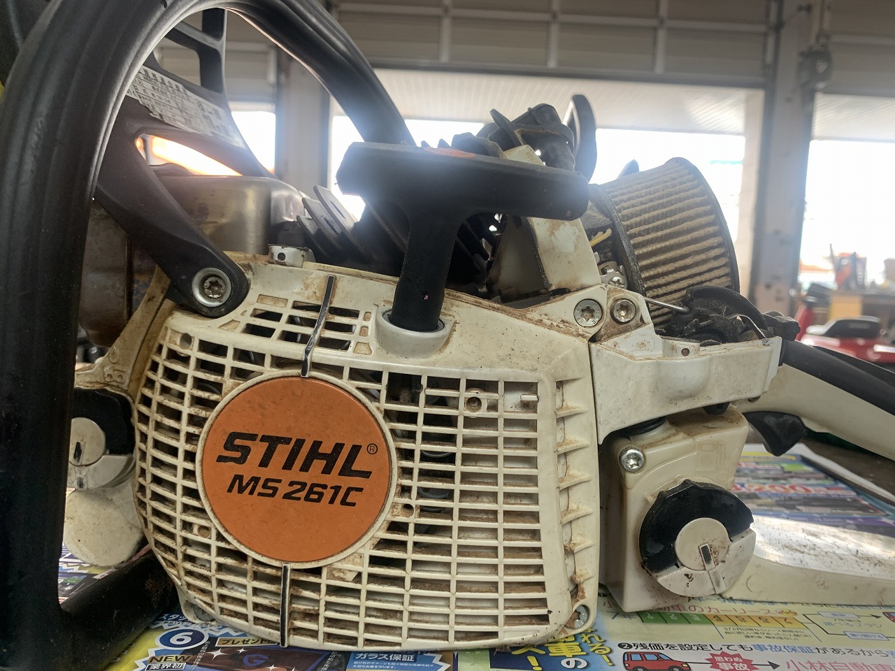 STIHL MS261C-M オイルポンプ調整スクリュー破損、チェンオイルが出ない診断 ｜修理ブログ｜プラウ PLOW