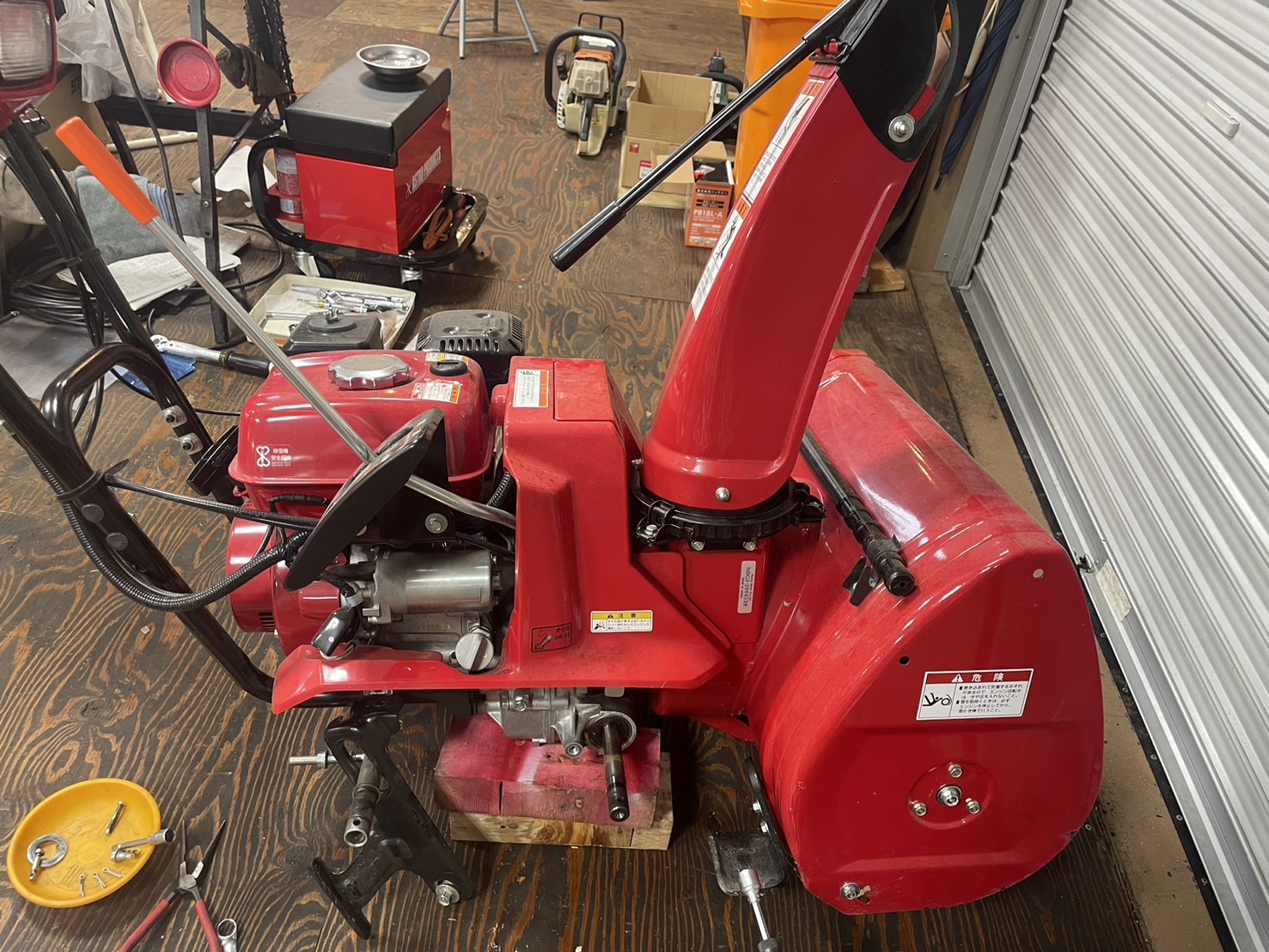 ホンダ除雪機HSS655C またまたオイルシール交換 ｜修理ブログ｜プラウ PLOW