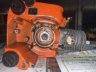 STIHL 011AVEQ 機体清掃、キャブレター分解清掃 ｜修理ブログ｜プラウ PLOW