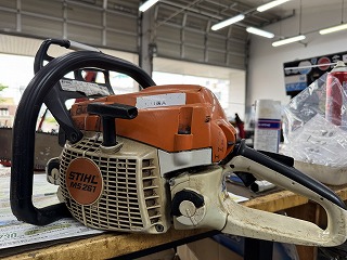STIHL MS261 防振スプリング折損、フィルターベース、ハンドガード破損